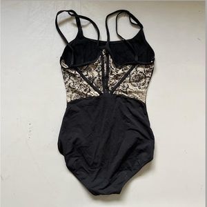 RARE VINTAGE CAPEZIO BLACK LEO WITH GORGEOUS NUDE DETAIL!